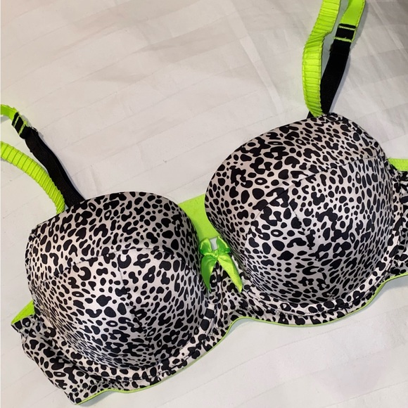 Victoria’s Secret Very Sexy Balconet Bra 36C - Picture 1 of 4